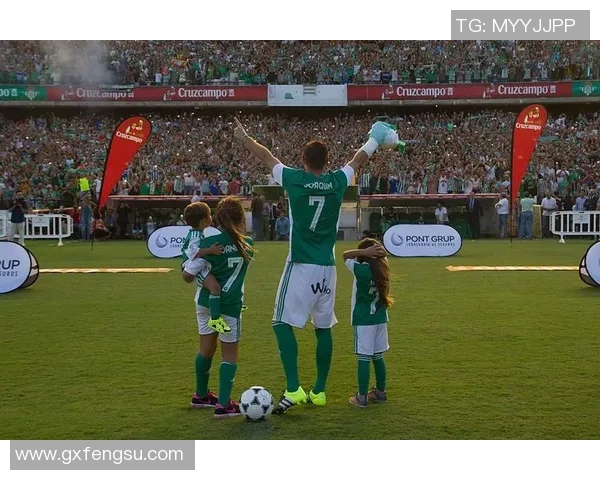 罗尼辉煌足坛生涯全景回顾从绿茵天才到世界传奇巨星 罗尼辉煌足坛生涯全景回顾从绿茵天才到世界传奇巨星