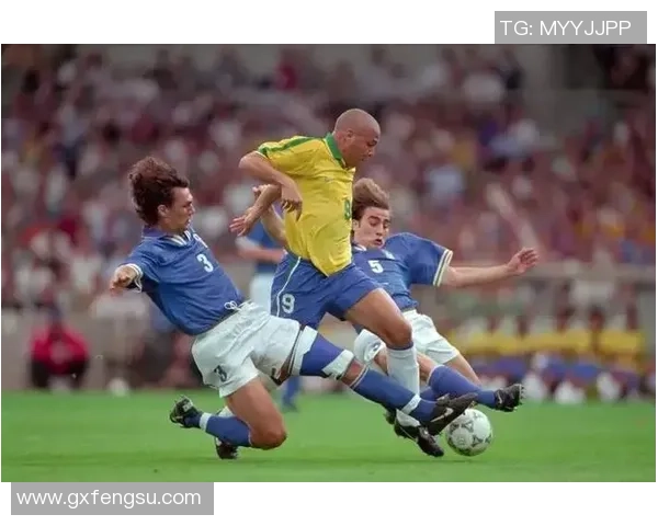 全球足球巨星盘点:谁是现役最强球员的王者之争 全球足球巨星盘点:谁是现役最强球员的王者之争